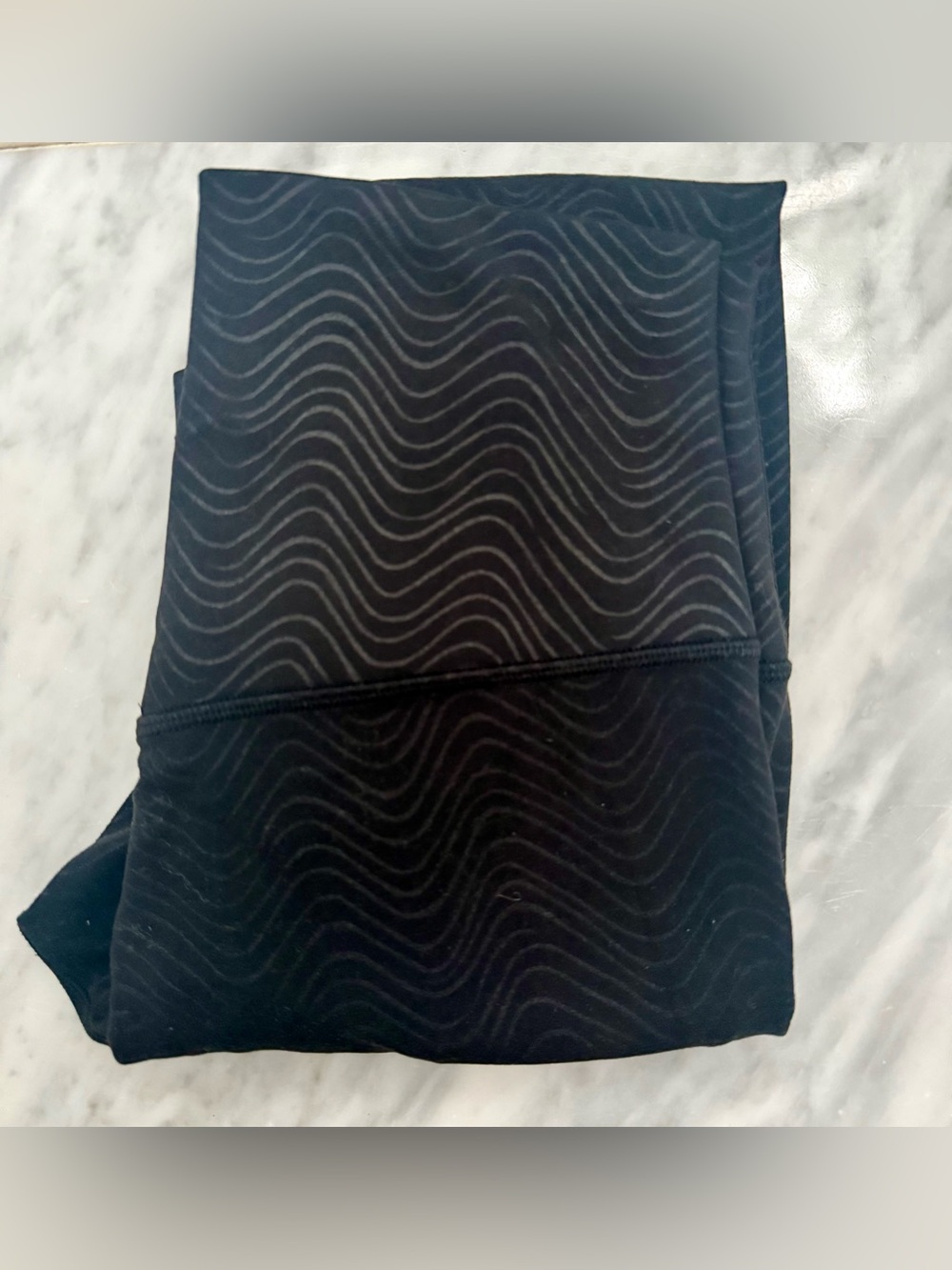 Lululemon Full Length Black Wave-Pattern Leggings, Super Soft! Sz 6